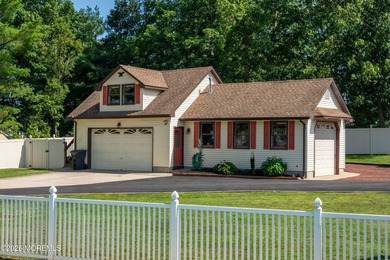 This one-of-a-kind custom ranch is a contractor's, car - photo 17