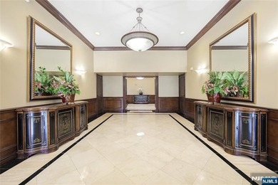 Priced to sell! Beautiful 1BR/1BA co-op at the sought-after - photo 9