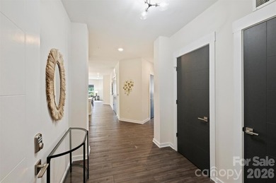 Experience elevated urban living in one of the Arts District's - photo 3
