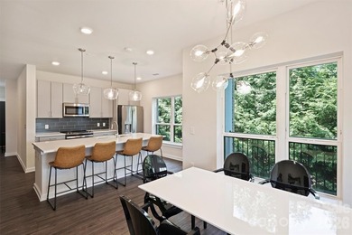 Experience elevated urban living in one of the Arts District's - photo 4