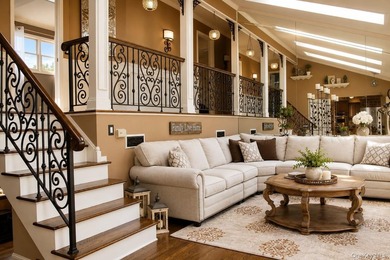 Welcome to this beautifully maintained 4-bedroom, 2-bath home - photo 4