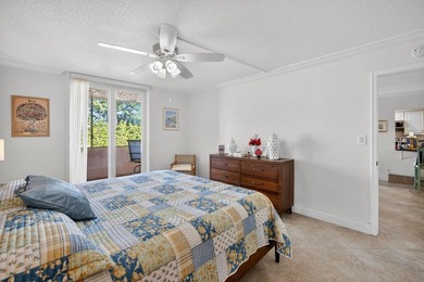 Perfectly positioned between two marinas, this one-bedroom - photo 31