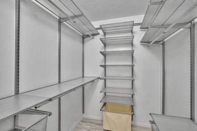 Perfectly positioned between two marinas, this one-bedroom - photo 33