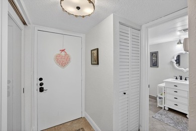 Perfectly positioned between two marinas, this one-bedroom - photo 35