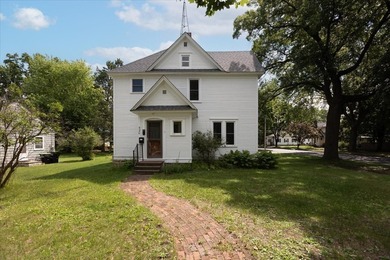 Lake Menomin Home For Sale in Menomonie Wisconsin