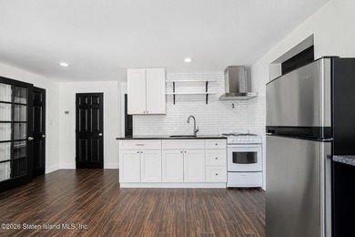Welcome to 74 Targee Street! This fully renovated 2-family home - photo 4
