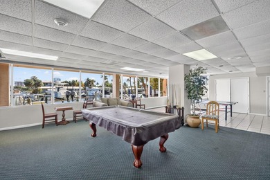 Perfectly positioned between two marinas, this one-bedroom - photo 48