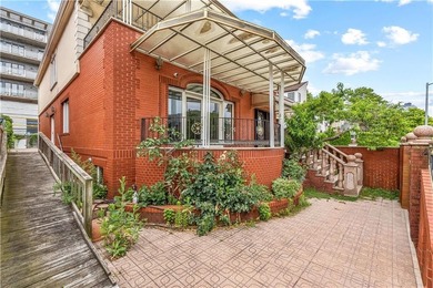 A rare opportunity to reimagine an exceptional detached - photo 4