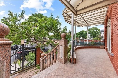 A rare opportunity to reimagine an exceptional detached - photo 6