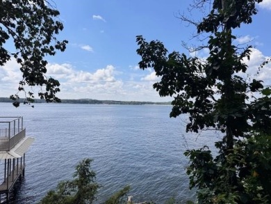 Pickwick Lake Lot For Sale in Savannah Tennessee