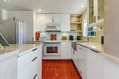 Welcome to paradise on Singer Island, where coastal luxury meets - photo 2