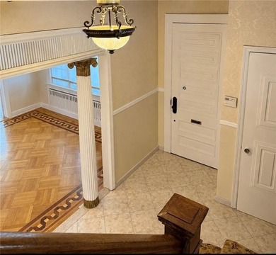 Prime East Flatbush. Welcome to this Huge 1-Family *Rare Find* - photo 4