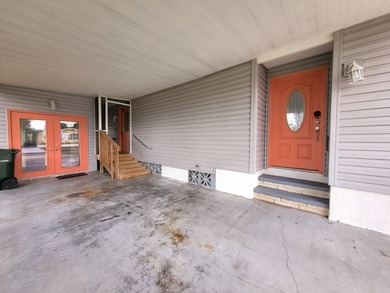 A lovely 2020 renovation, redone from the bottom up! This 2 - photo 4