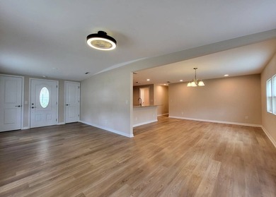 A lovely 2020 renovation, redone from the bottom up! This 2 - photo 5