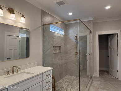 The living is easy in this lovely residence in a gated community - photo 20