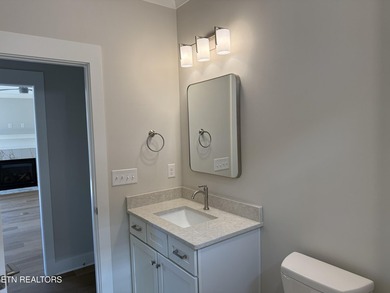 The living is easy in this lovely residence in a gated community - photo 26