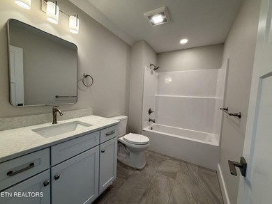 The living is easy in this lovely residence in a gated community - photo 28