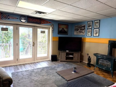 Enjoy lakeside living in this furnished, ranch-style home with - photo 31