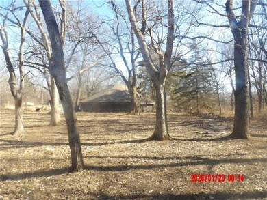 Park your RV beside this 297 sq. ft. building. To give you add - photo 7