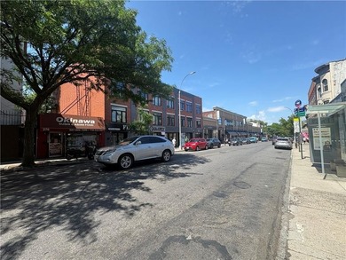 New and Large commercial condo estimated 2,292 sq ft. Many in - photo 8