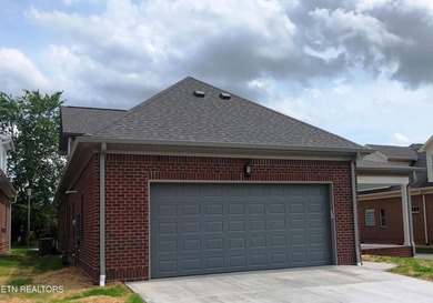 The living is easy in this lovely residence in a gated community - photo 43