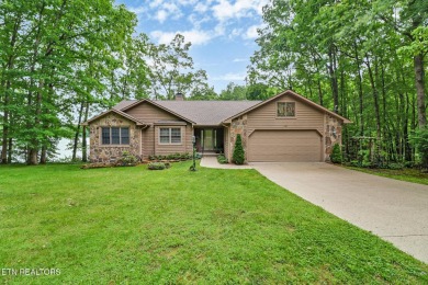 Lake Home For Sale in Fairfield Glade, Tennessee