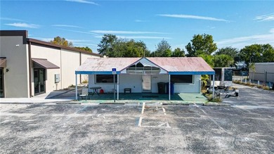 Positioned along one of Fort Myers' most heavily traveled - photo 8