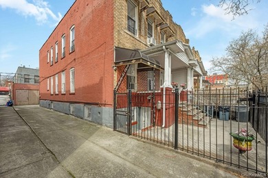 Welcome two 548 Sheffield Ave. Brooklyn, NY. Mint condition - photo 12