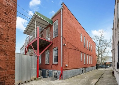 Welcome two 548 Sheffield Ave. Brooklyn, NY. Mint condition - photo 15