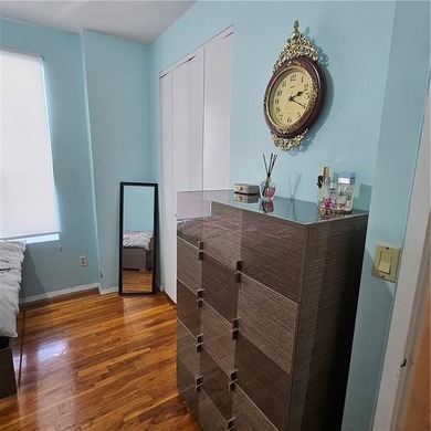 Welcome to the lowest-priced 3-bedroom co-op in the heart of - photo 8