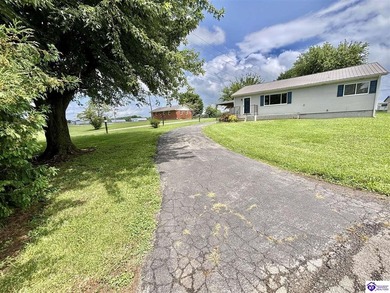 CHARMING HOME! Adorable ranch located right in Heart of Kentucky - photo 2