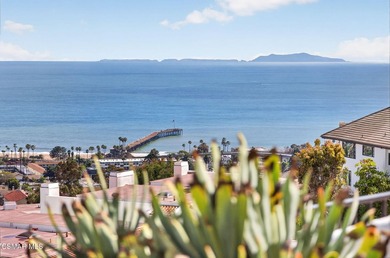 This impeccably decorated showpiece with stunning Channel Island - photo 5