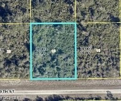 Lehigh Acres Area Lot For Sale in Alva Florida