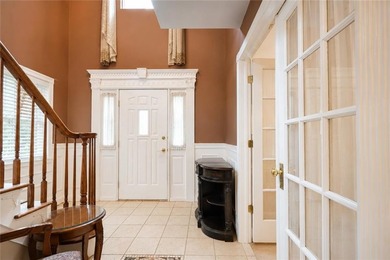 Tottenville-Fully detached two family home, 7 room duplex over a - photo 3