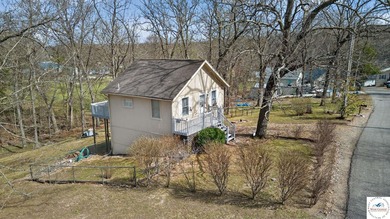 Lake of the Ozarks retreat located in the desirable Keithley's - photo 5