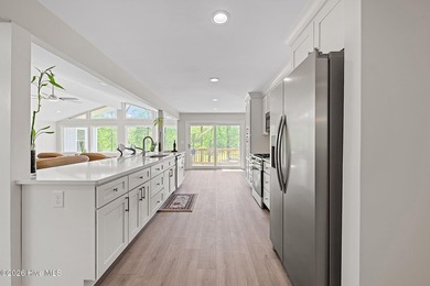 Completely reimagined waterfront residence on the Trent River - photo 13