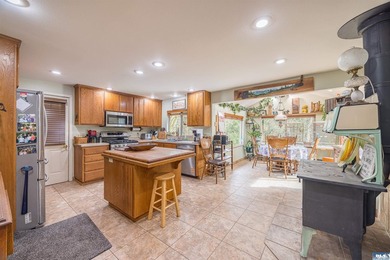Live completely sustainably in this secluded paradise! The whole - photo 15