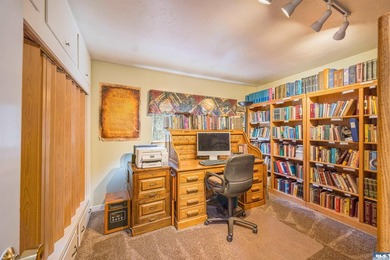 Live completely sustainably in this secluded paradise! The whole - photo 19
