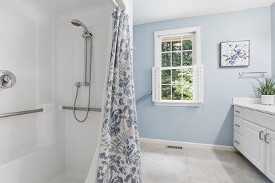 Welcome to this beautifully updated Colonial set on 1.74 acres - photo 25