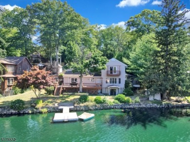 Lindys Lake Home For Sale in West Milford New Jersey
