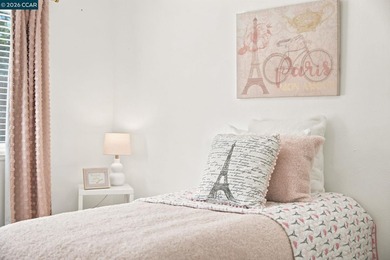Welcome home to this beautifully updated 3-bedroom, 1.5-bathroom - photo 33