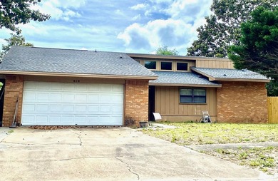RECENTLY UPDATED (approximately $75,000 in upgrades) 3 BR 2 BA - photo 3
