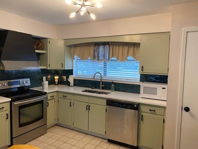 RECENTLY UPDATED (approximately $75,000 in upgrades) 3 BR 2 BA - photo 6
