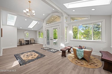 Completely reimagined waterfront residence on the Trent River - photo 36