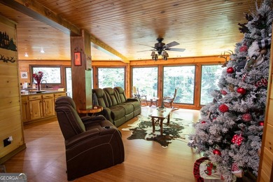 Welcome to a truly extraordinary mountain retreat that offers - photo 8