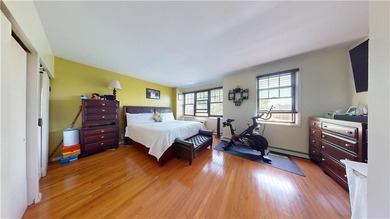 Well-kept two-family home in Spring Creek/East New York - photo 10