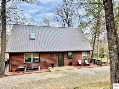 Enjoy peaceful lake living in this bright and beautiful home - photo 4