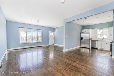 Huge TWO Family 6/6 detached in tranquil location on over 7000 - photo 4