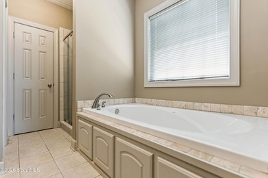 Welcome to 121 Silver Bluff Circle - a beautiful home offering - photo 16