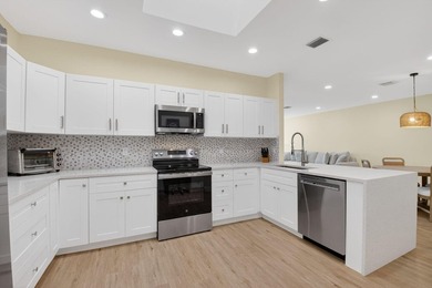 Welcome to one of the most desirable lakefront villas in Whisper - photo 16